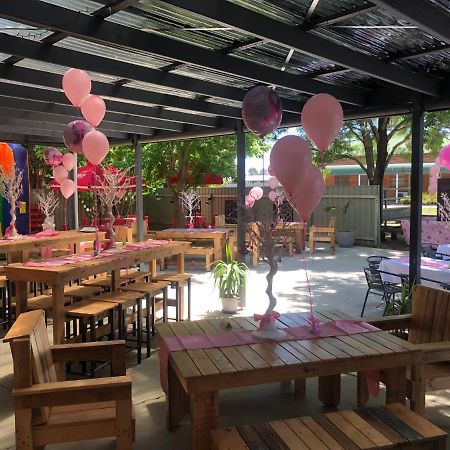 Riverina Hotel هولبروك المظهر الخارجي الصورة