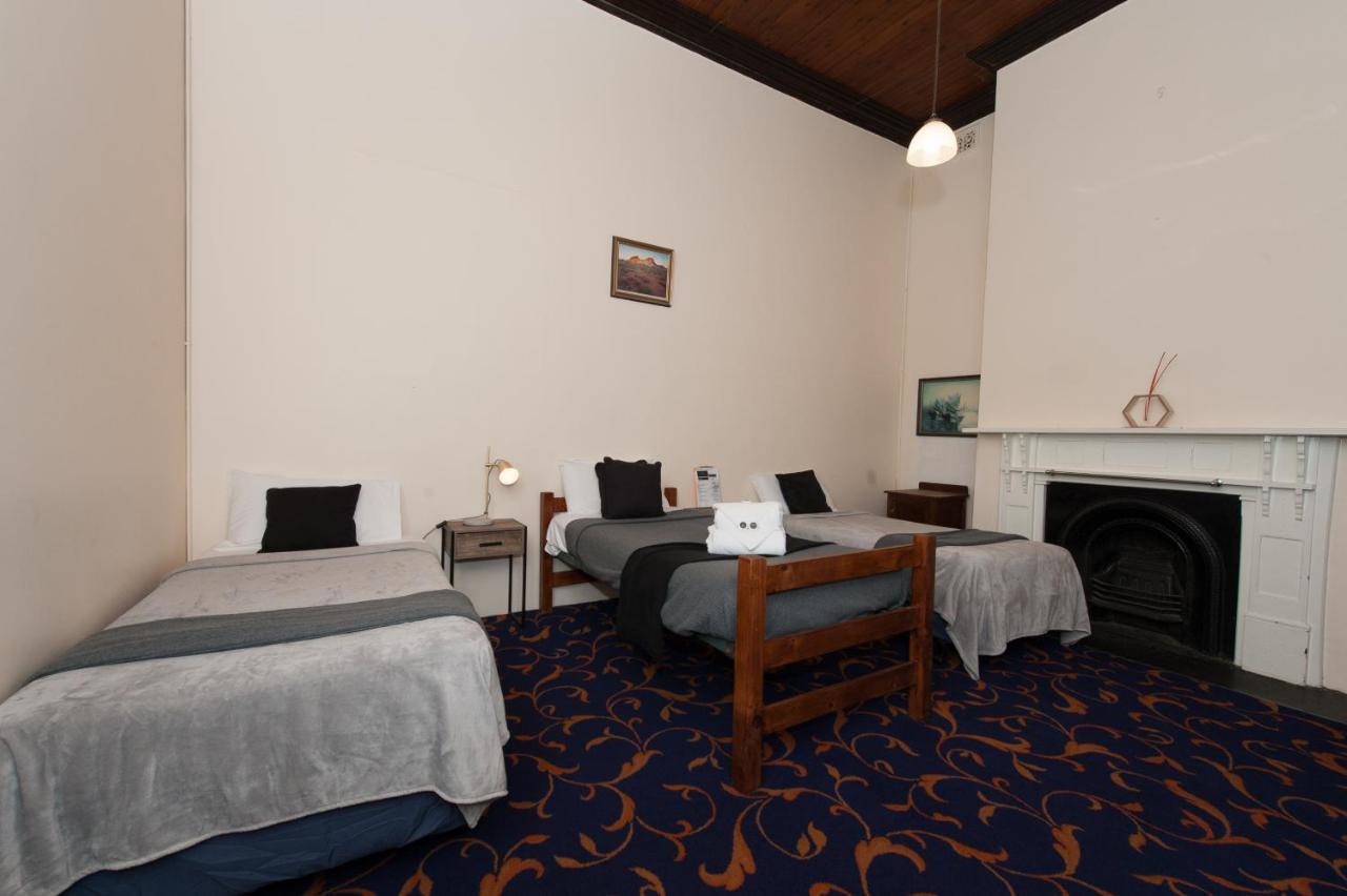 Riverina Hotel هولبروك المظهر الخارجي الصورة