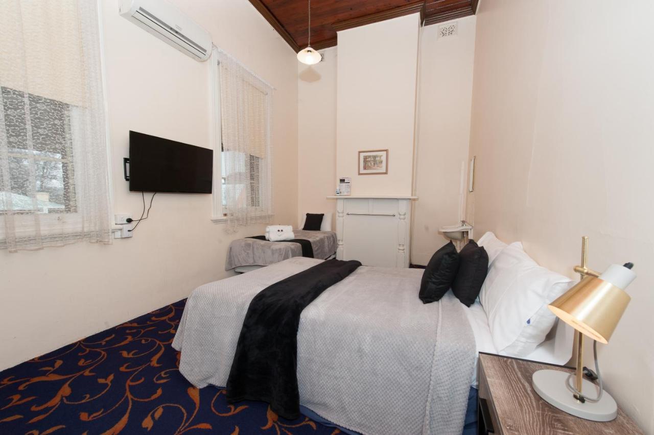 Riverina Hotel هولبروك المظهر الخارجي الصورة
